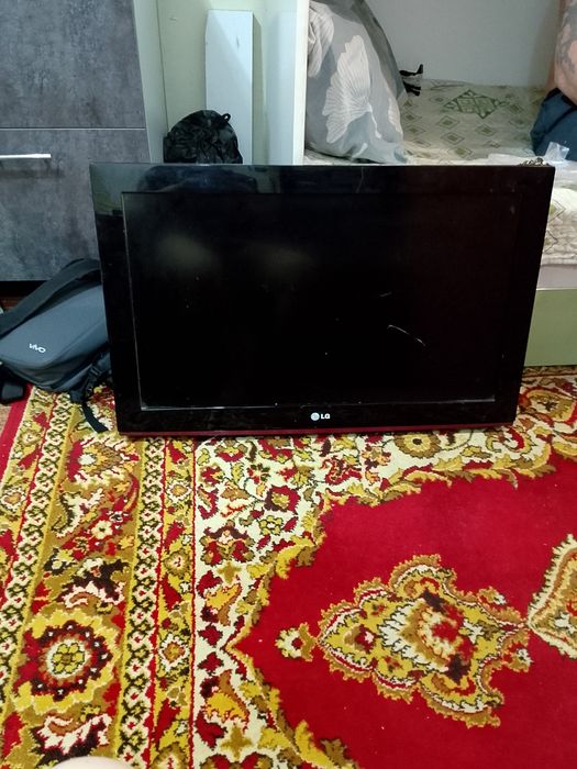 Продам телевизор LG