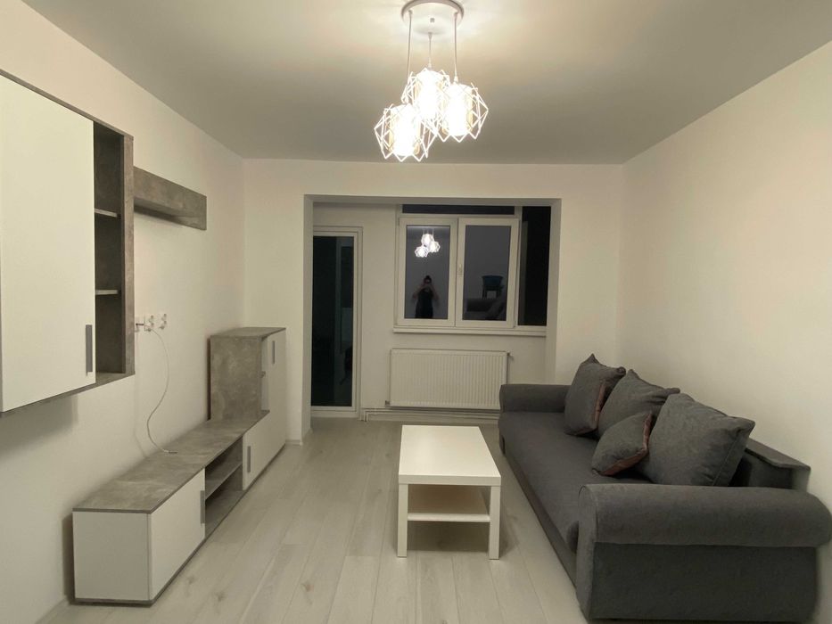 Inchiriez Apartament 3 Camere Ultracentral Câmpina