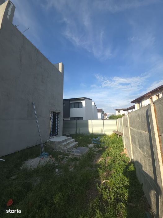Duplex P+1+M 3 dormitoare 3 bai