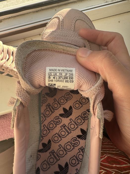 Adidas кроссовки
