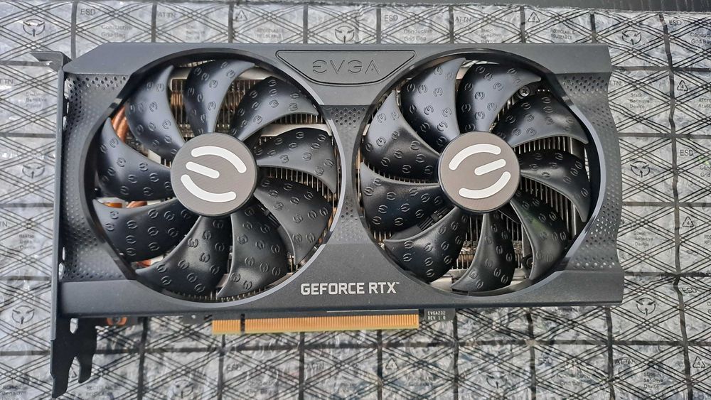 RTX 3060 12GB EVGA – КАТО НОВА, 7 месеца ползвана + Оригиналната Кутия