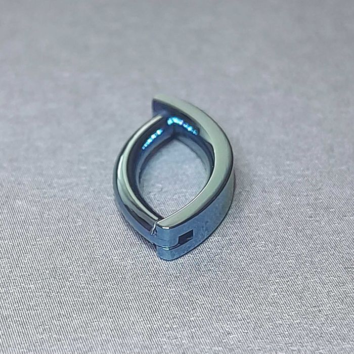 PIERCING CLICKER de titan bleu