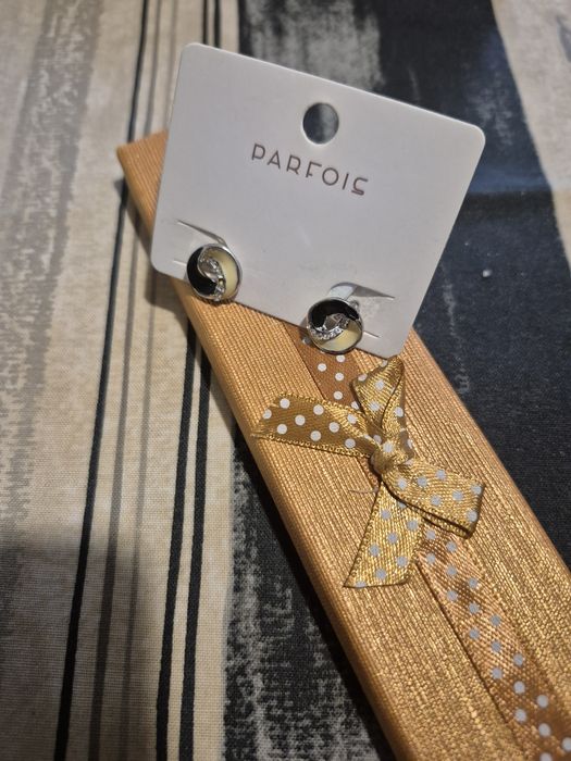 Обици подарявам. Аксесоари.