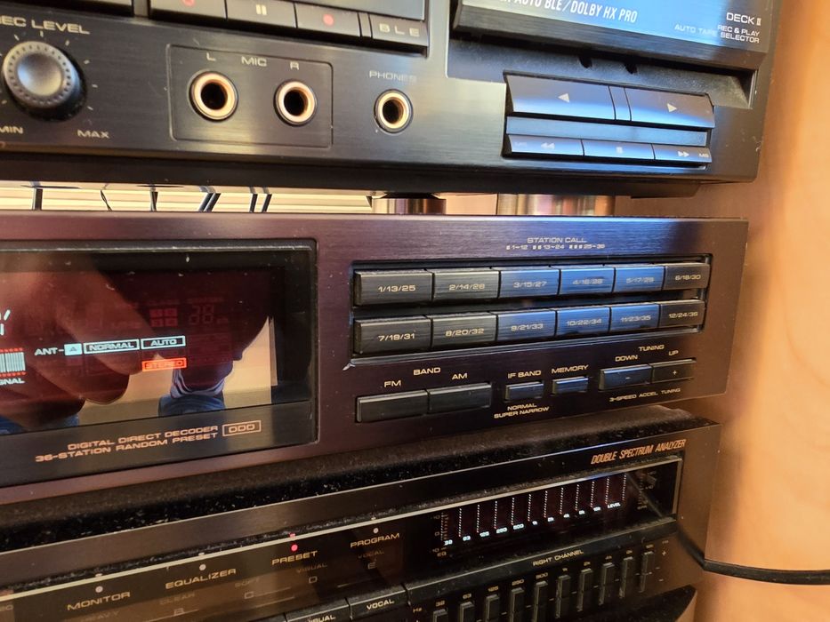 Продавам тунер Pioneer F 550 RDS