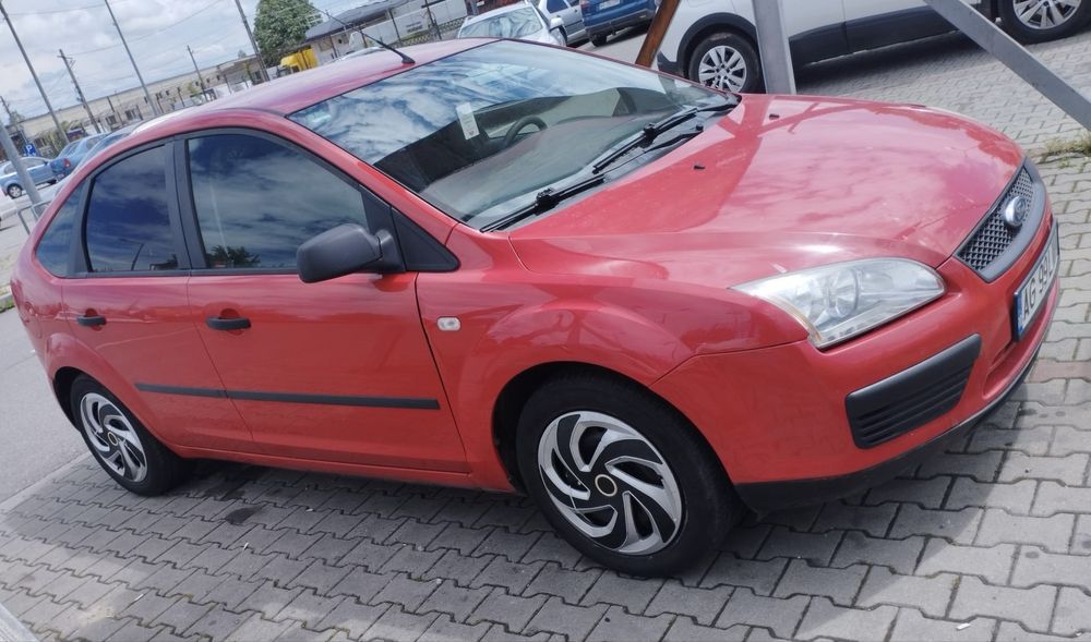 Ford Focus benzina + GPL  1.6 MPI  100cp(proprietar)