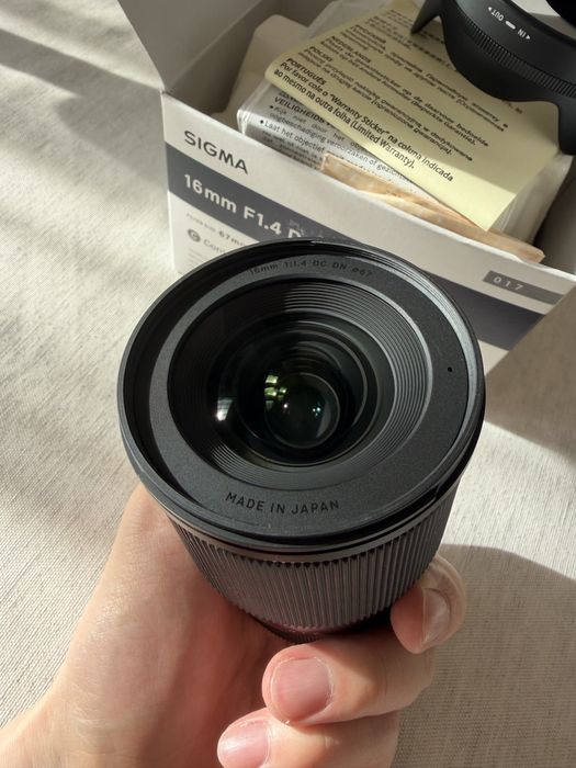 Объектив Sigma 16mm f/1.4 DC DN (для Sony E)