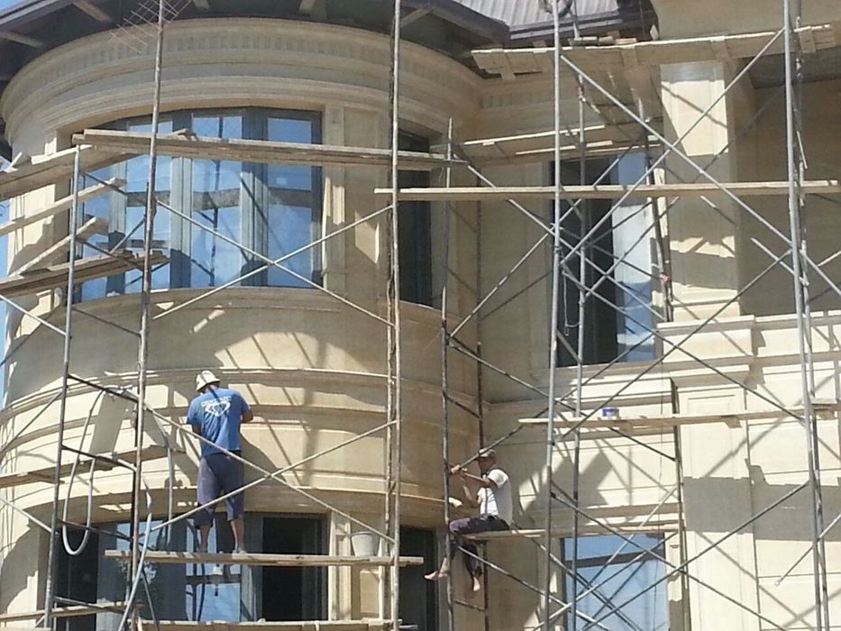 Барча Фасад ишлари киламиз Травертин гранит мрамор корка кабанчик