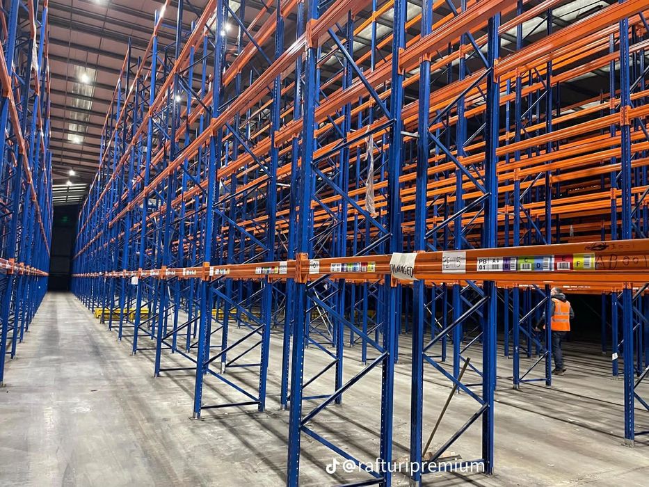 Rafturi metalice pt Europaleți Stare foarte bună ( noi si second-hand