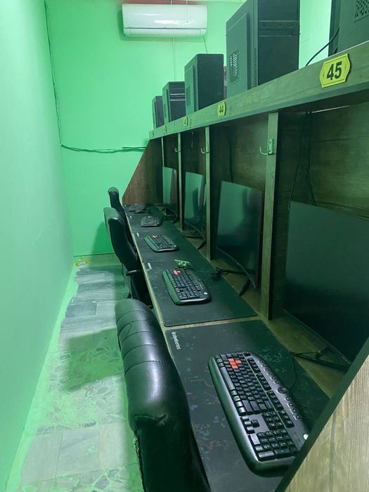 Продаётся полный комплект для компьютерного клуба 
Продается полный