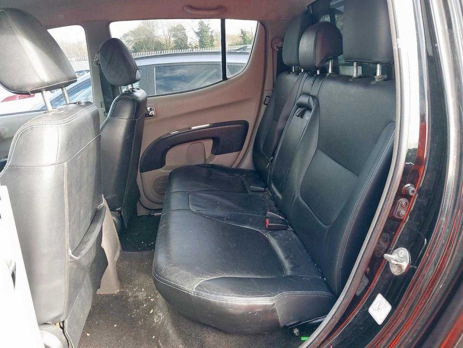Dezmembrez Mitsubishi L200 2.5 Diesel 2007