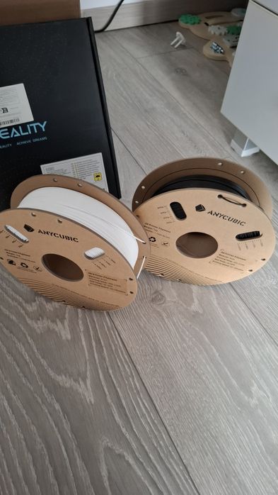 Imprimantă 3D Creality Ender 3 – ca nouă + accesorii