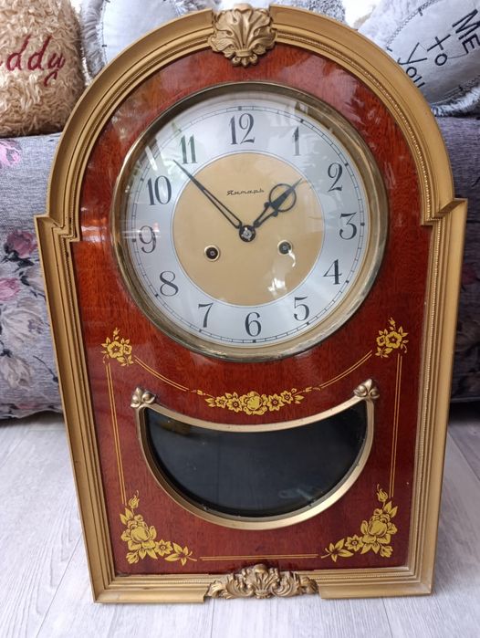 Часы советских времен