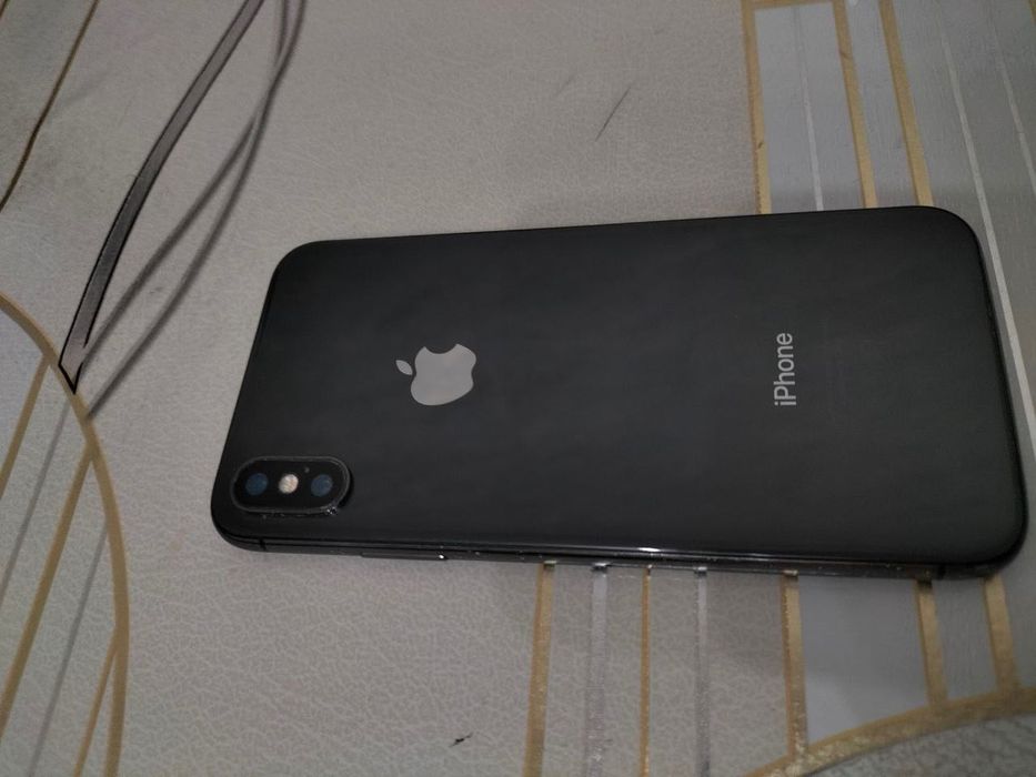 Iphone X на 64 гб