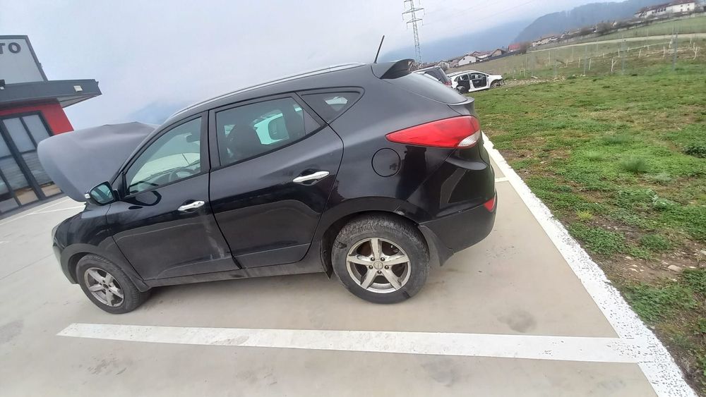 Dezmembram Hyundai IX35 2.0 CRDi 4WD D4HA