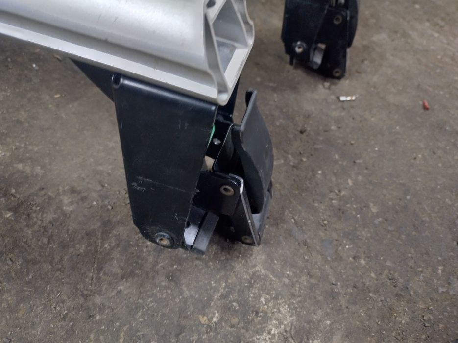 Оригинални напречни греди за багажник AUDI Q7 1-ва генерация