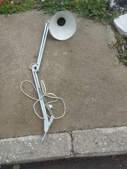 Стара чертожна лампа