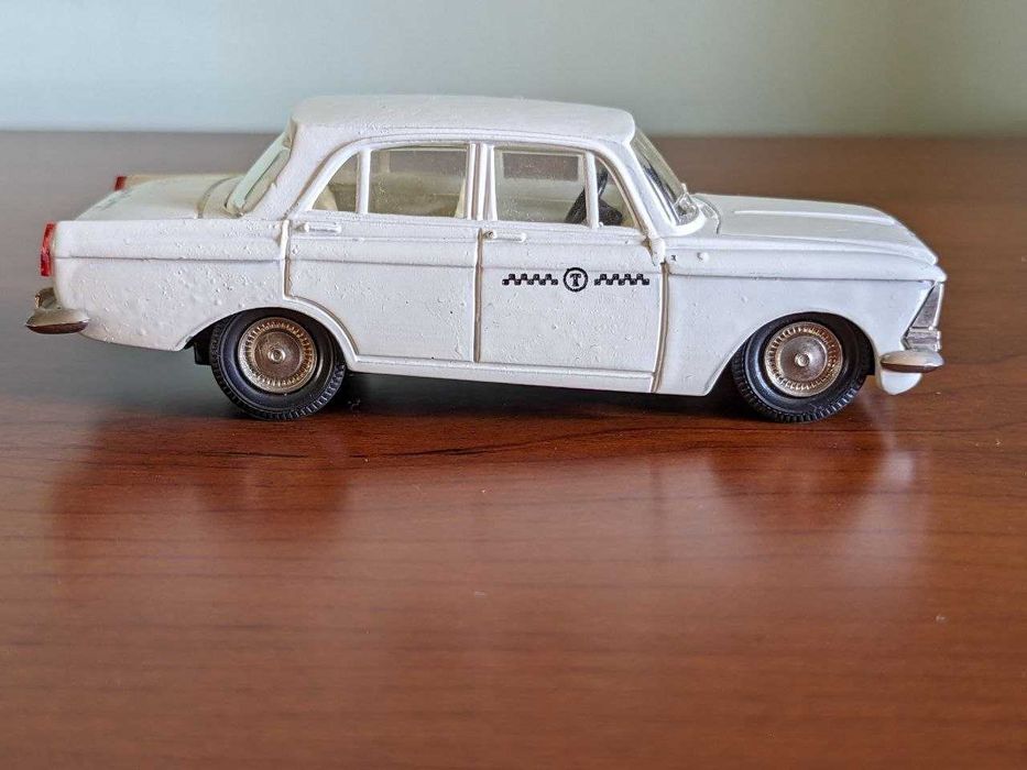 Модель СССР 1:43 Москвич 412 А2