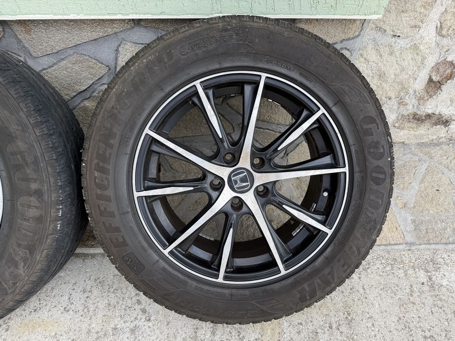 Продавам джанти с гуми 17-ки от Honda CRV 3