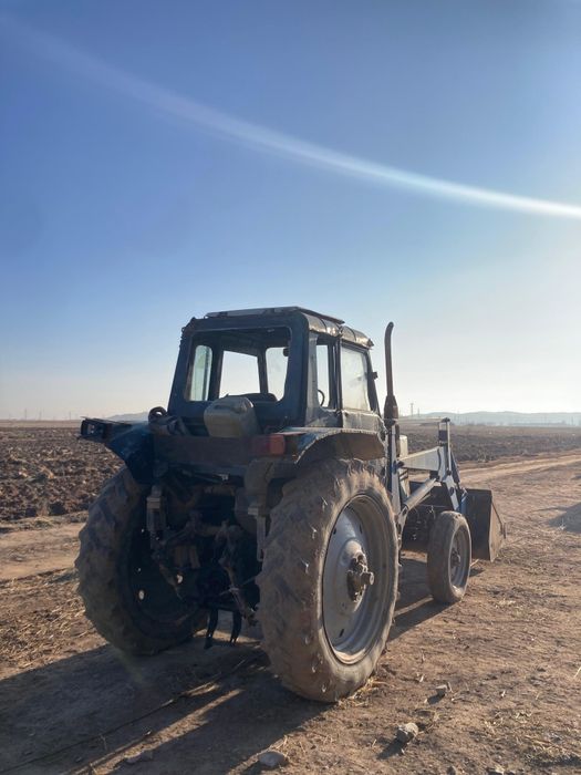 Срочно продам трактор