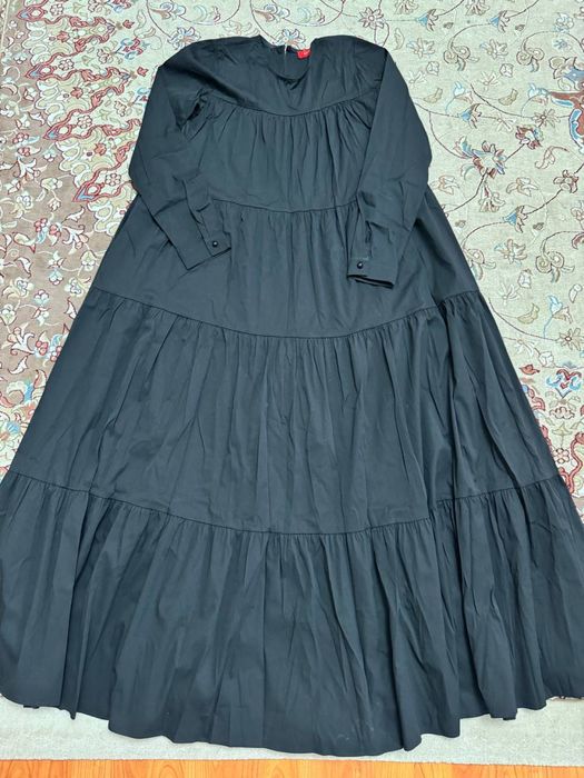 Простое черное платье