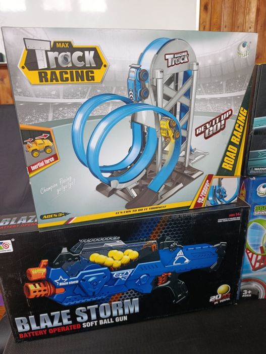 Игрушки для мальчика