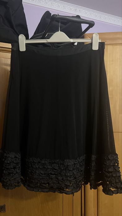 Fusta eleganta cu model