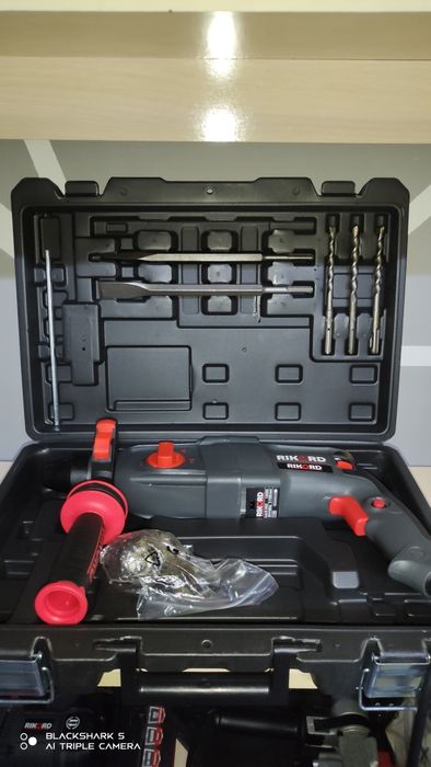 Перфоратор. Перфоратор монтажный. Отбойник. Дрель.