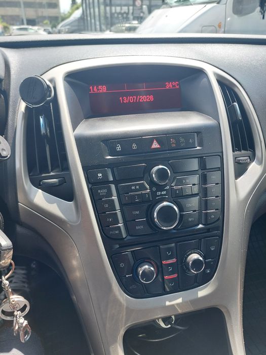 OPEL Astra 2011 — imagine 3
