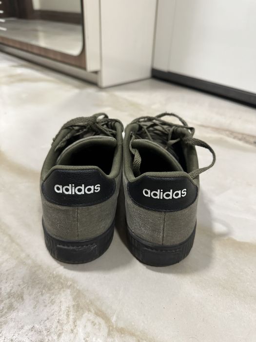 Обувки Adidas (маратонки)