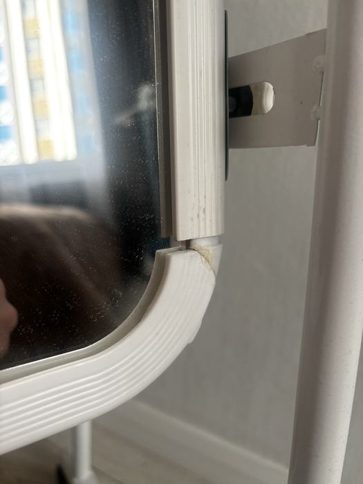 Напольное зеркало