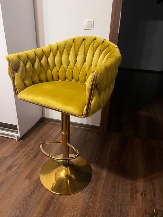 Scaun de bar sau make up