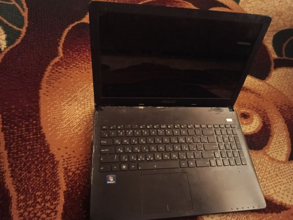 Офисный ноутбук ASUS