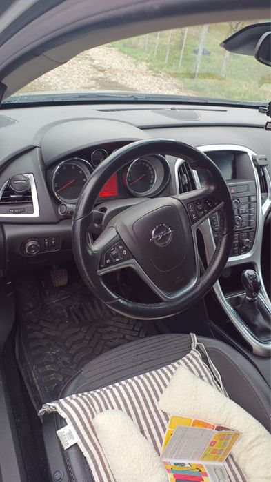 Opel Astra 2014 motorina