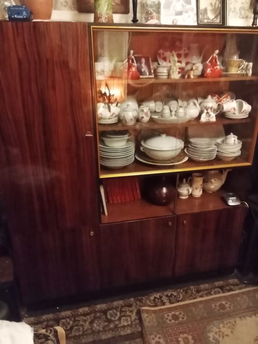 Отдам в хорошие руки серванты