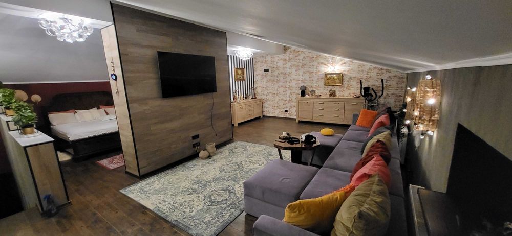 Locuinta individuala din 2 Corpuri de vanzare, P+E+M Dristor