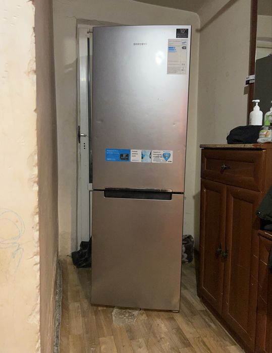 Продам холодильник