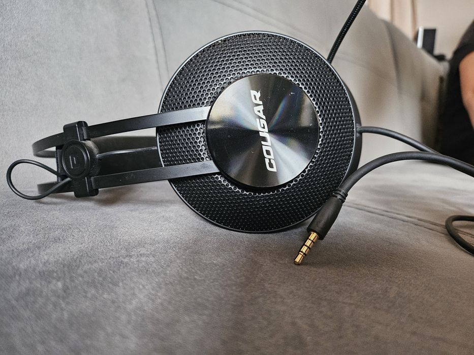 Продавам слушалки за компютър COUGAR