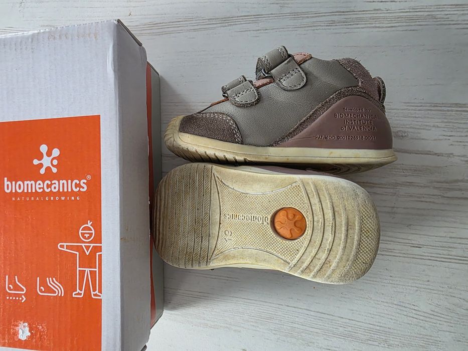 Обувки Biomecanics 19 номер