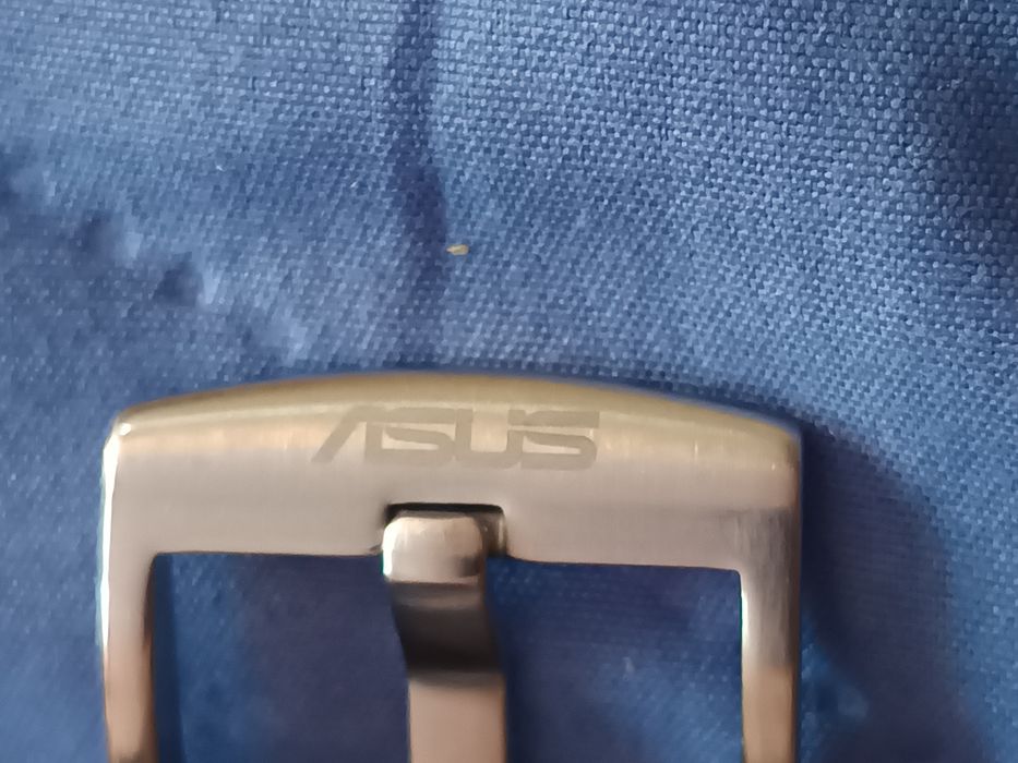 Vând curea de silicon de 22 mm pt smartwatch Asus,absolut nouă