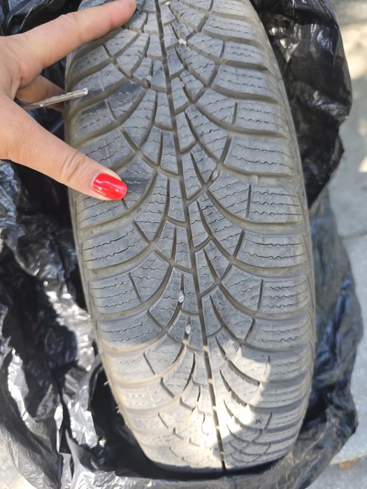Anvelope iarnă Goodyear UltraGrip 9 185/65 R15 – cu jante