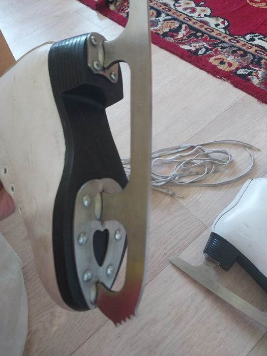 Продам коньки 31 размера!