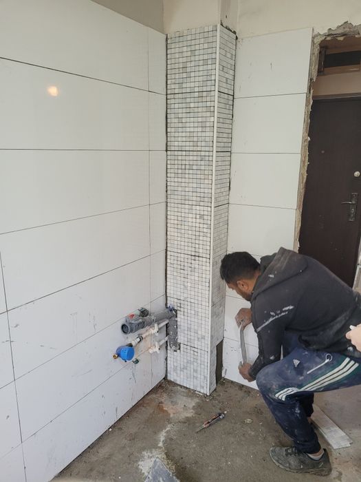 Zugrav Faiantar Reparatii Interioare si Exterioare Renovari Amenajari