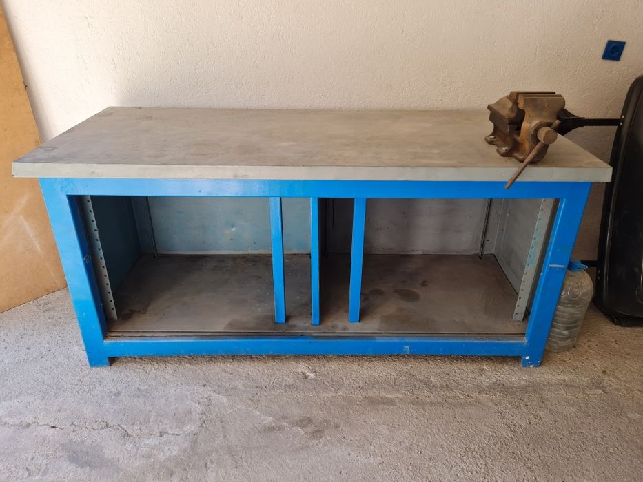 Шлосерска маса топ