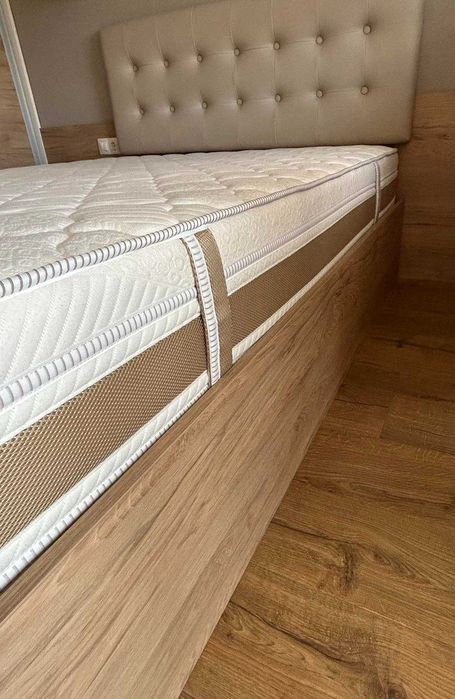 Двулицев матрак Биаджио 144/190 на Класик+ легло и кожена табла. Изгодно!