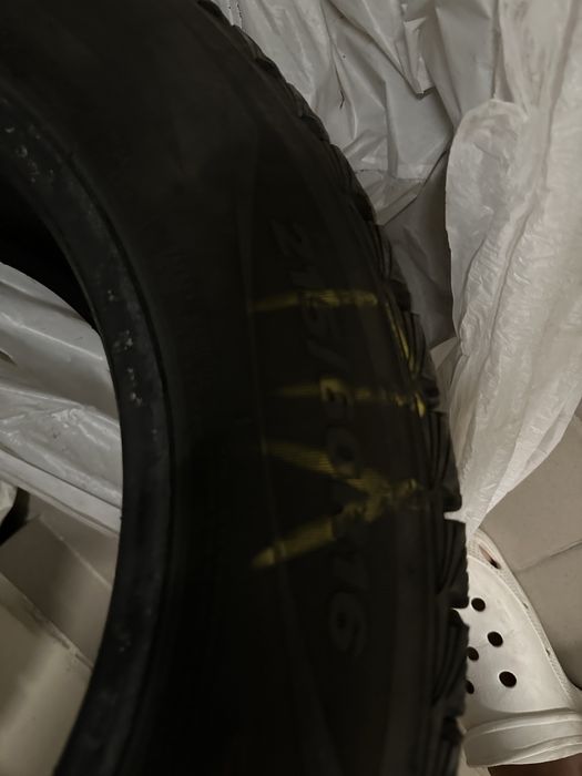 Зимние Шины Toyo 215 60R16