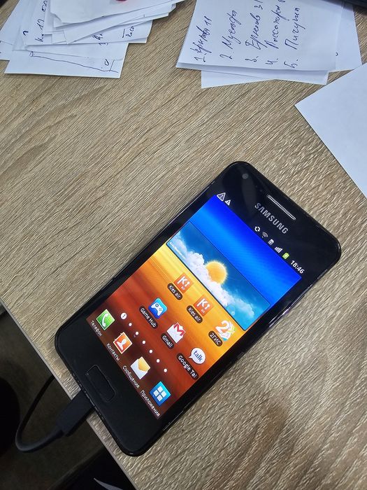 Продаю два телефона Samsung s2 б/у