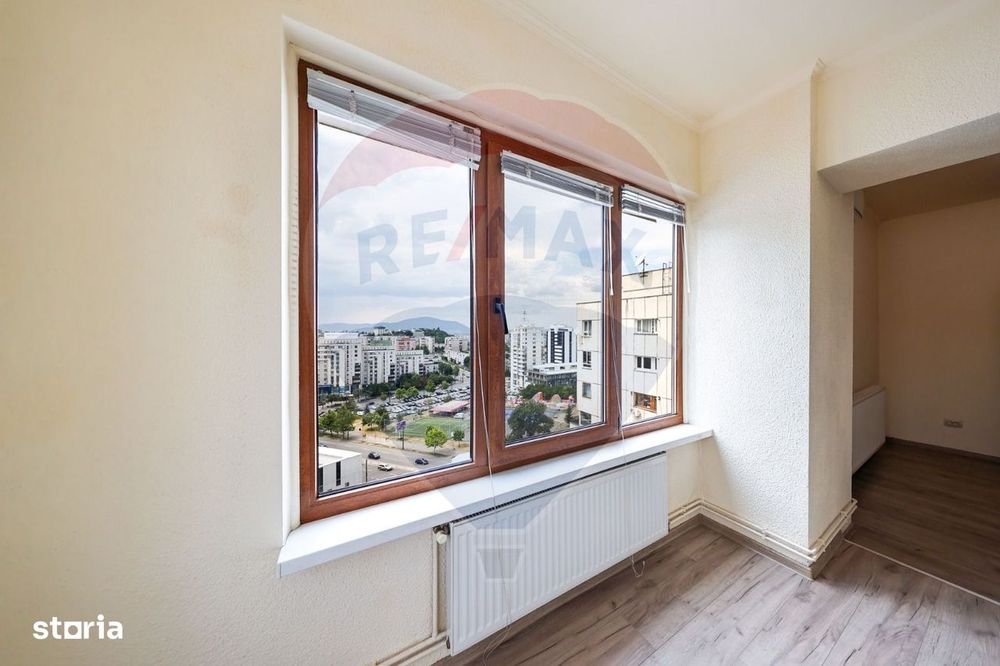Apartament cu 4 camere de închiriat în zona Centrul Civic