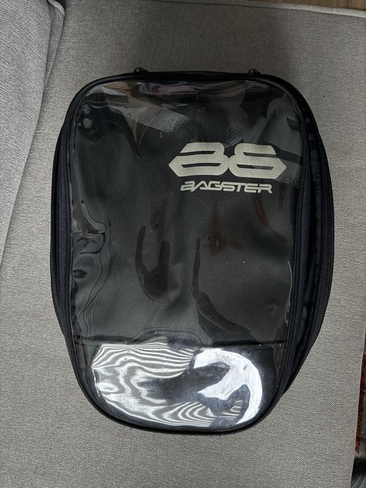 Geanta moto pentru rezervor