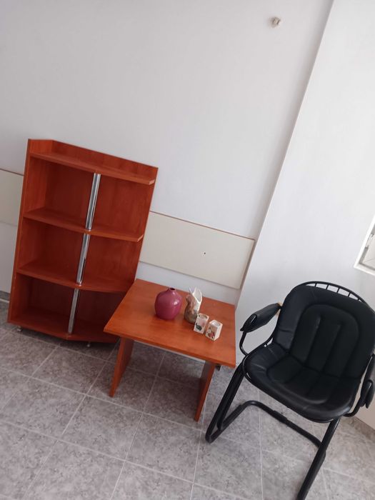 Изгодно!Масичк + Етажерка и подаръци