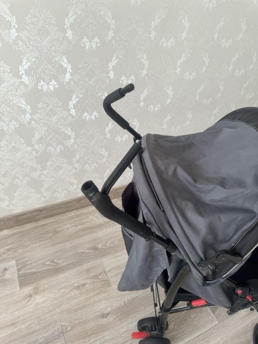 Прогулочная коляска фирмы Tomix